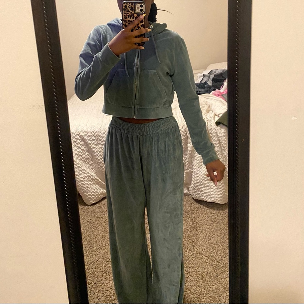 iets frans green velour tracksuit - Picture 3 of 4